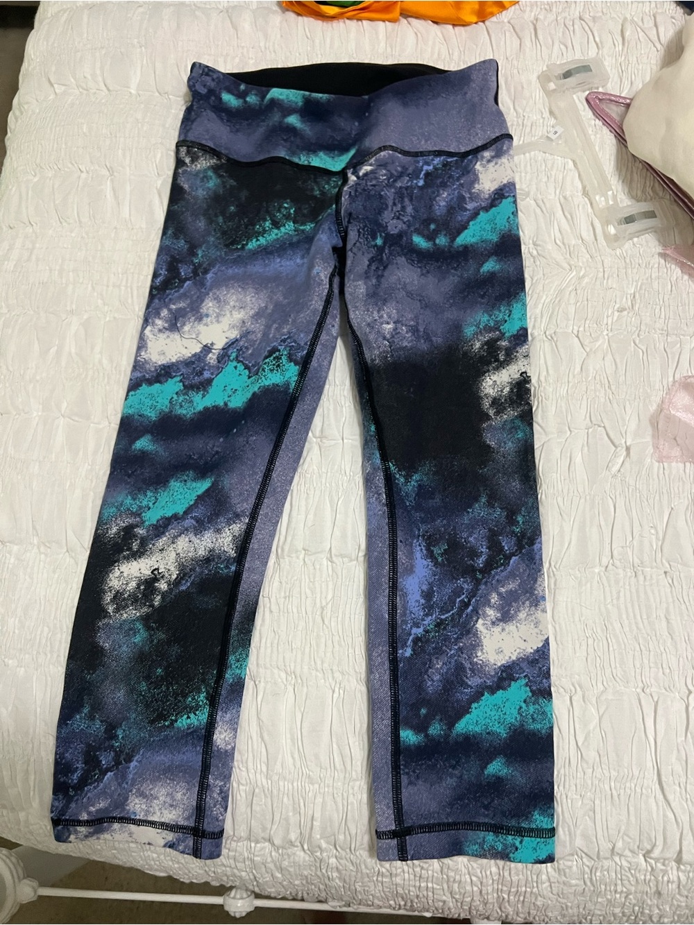 lululemon athletica Women's Teal, Navy & White Patterned Leggings
